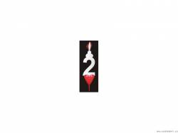 Zahl der Geburtstagkerze mit Herzchen 2