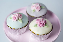Silikonform für drei Rosen - ideal für Cupcakes