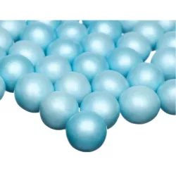 Dekorieren der blauen Schoko-Kugel XXL 130 g