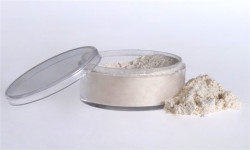 Staubfarbiger Super-Samt Brautschminke 10g